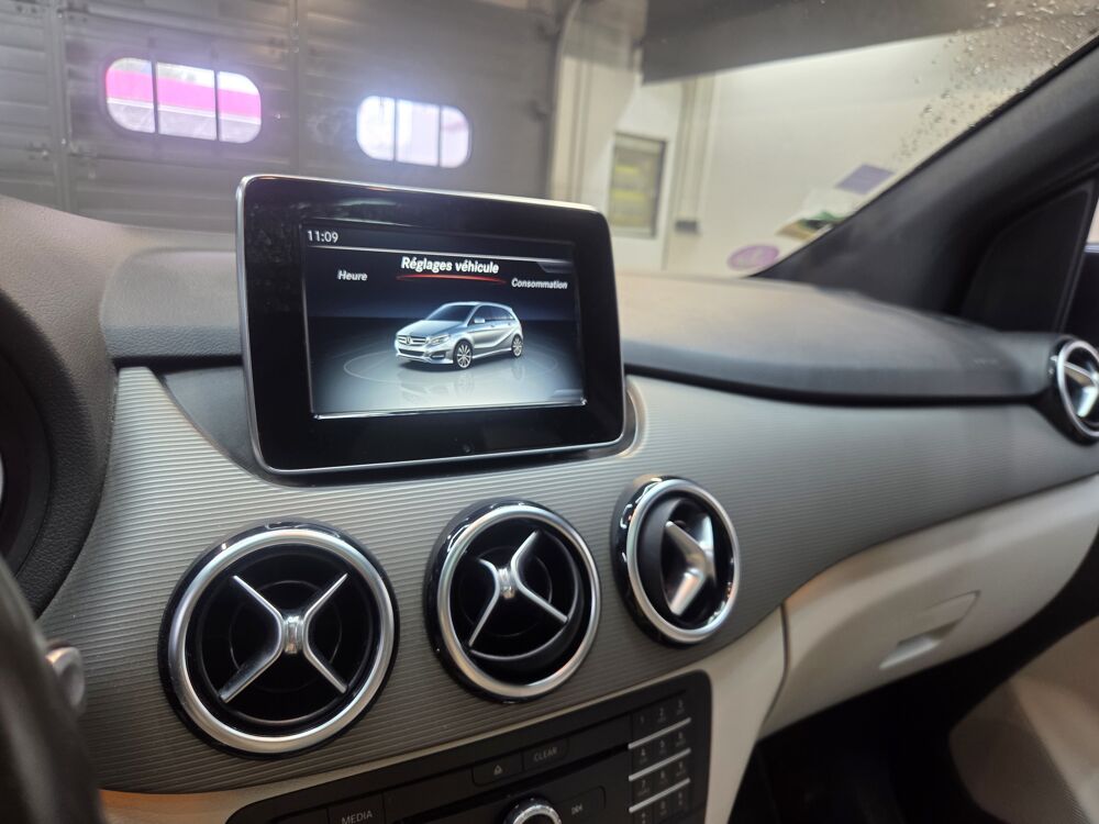 Classe B B180 122ch Sensation automatique 7G-DCT 2015 occasion 71300 Montceau-les-Mines