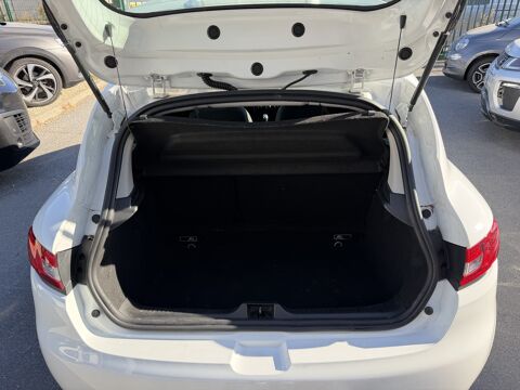 Clio IV Phase 2 0.9 TCe 90 cv limited 2018 occasion 51000 Ch&acirc;lons-en-Champagne