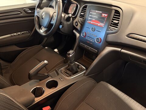 M&eacute;gane IV 1.5 DCI 110 ENERGY ZEN / ATTELAGE 2016 occasion 27620 Gasny