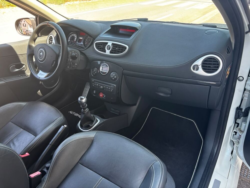 Clio III RS 2.0 i 16V 203 ch ANGE & DEMON 358/666 2012 occasion 88100 Sainte-Marguerite