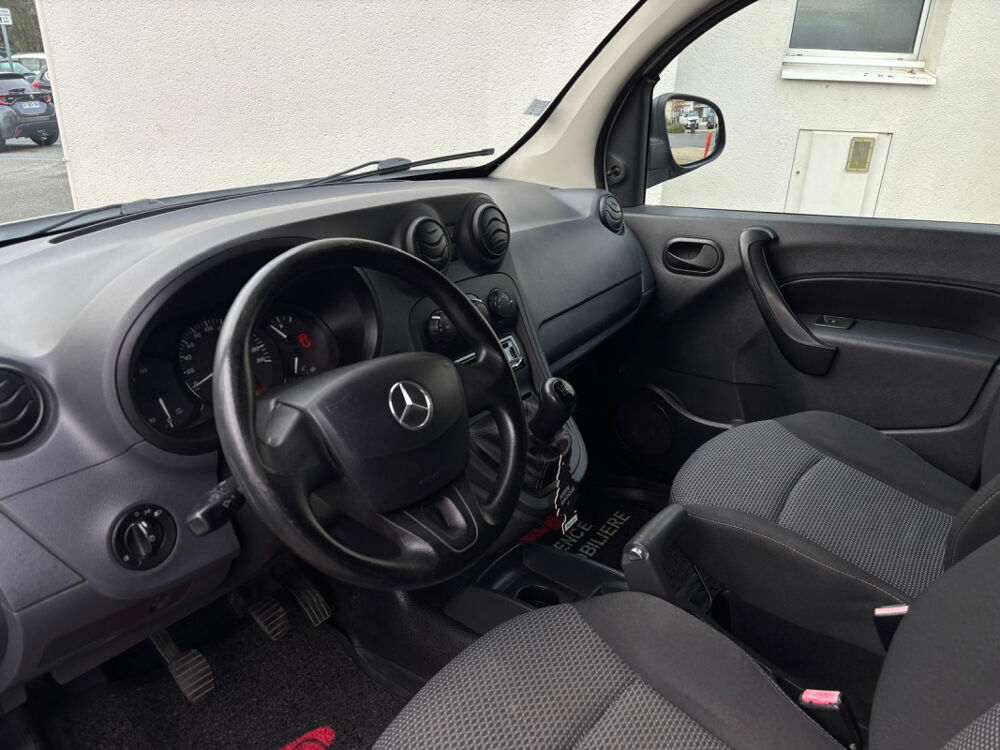 Citan fourgon 109 CDI 1.5 90 cv - Attelage 2012 occasion 49124 Saint-Barth&eacute;lemy-d'Anjou