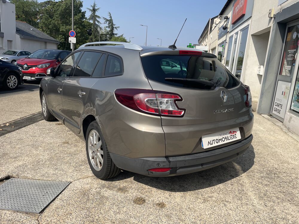 M&eacute;gane III Estate 1.5 dCi 110 cv - XV de France - 2&egrave;me main 2011 occasion 49124 Saint-Barth&eacute;lemy-d'Anjou