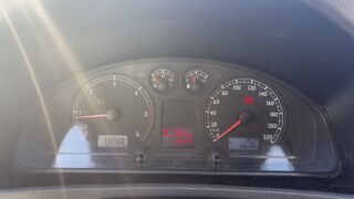 MULTIVAN 2.5 TDI 130ch Family Confort 2004 occasion 71380 Ch&acirc;tenoy-en-Bresse
