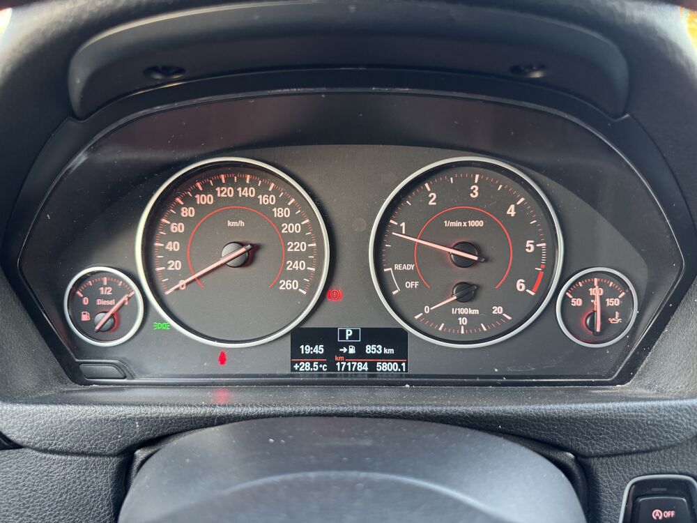 S&eacute;rie 3 TOURING 318D 143 BVA SPORT | XENONS / HAYON ELECTRIQUE / FEU 2015 occasion 44860 Pont-Saint-Martin
