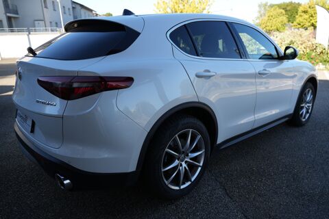 Stelvio 2.0 TURBO 200 Q4 LUSSO AT8 2017 occasion 01000 Saint-Denis-l&egrave;s-Bourg