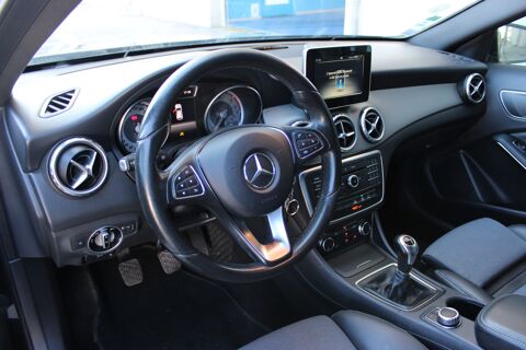 Classe GLA 2.2 200 D 135 INSPIRATION ( Cam&eacute;ra de recul, Gps, Clim... ) 2017 occasion 34200 S&egrave;te