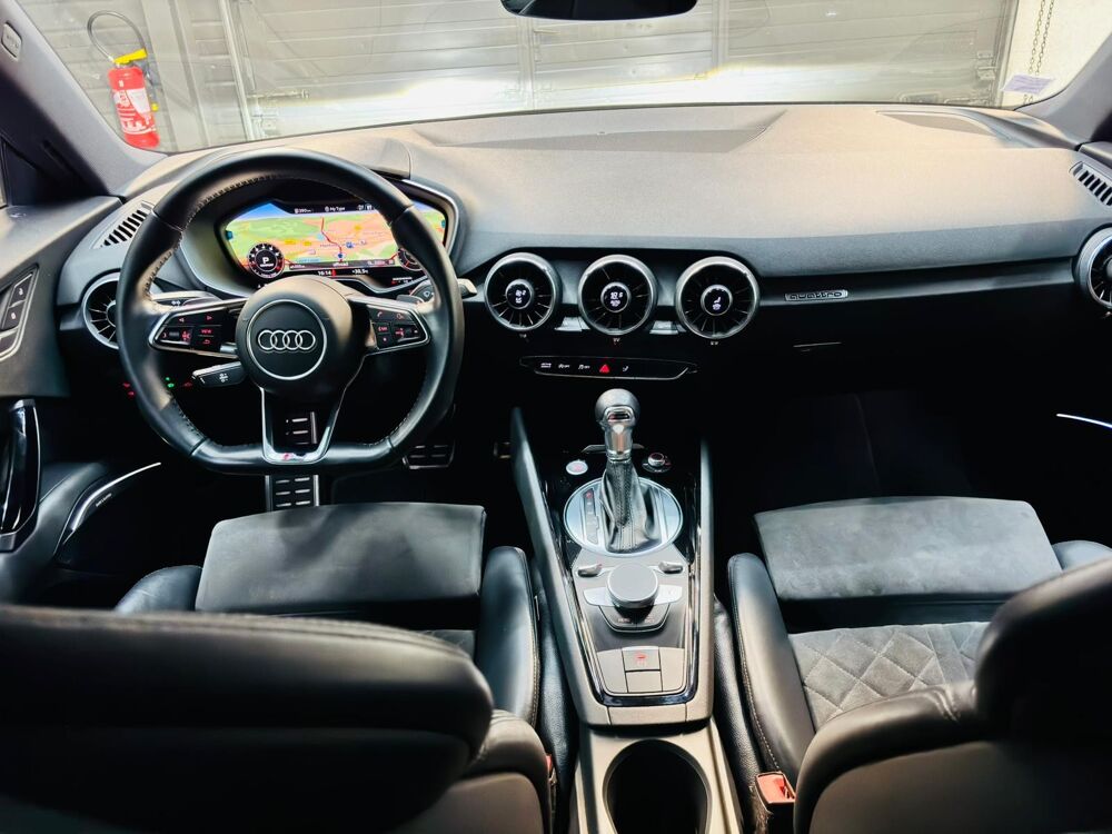 TT COUPE 2.0 tfsi 230 s-line quattro s-tronic bva - Suivi compl 2017 occasion 71300 Montceau-les-Mines