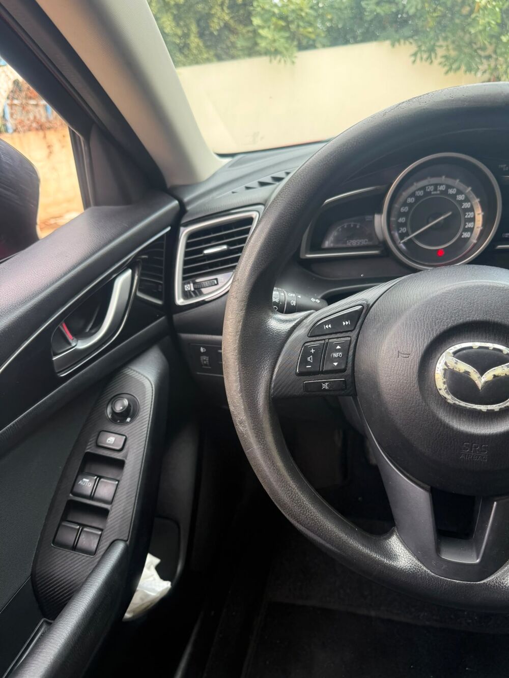 Mazda3 1.5 SKYACTIV-G 100 ESSENCE 2014 occasion 34160 Castries