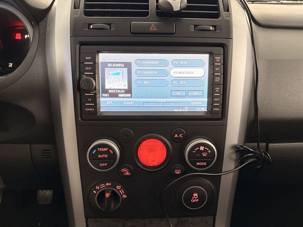 Grand Vitara II 1.9 DDIS 130 SERIE SPECIALE URBAN 3P 2012 occasion 27620 Gasny