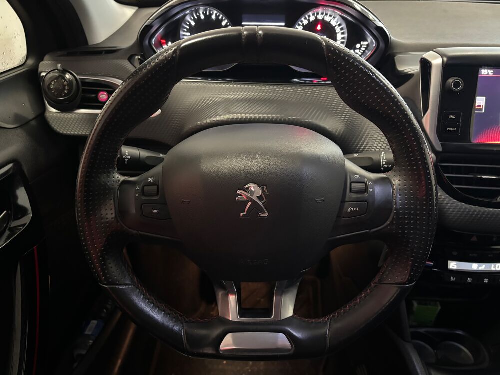 208 GT LINE 1.2 PURETECH 110 S&S + CARPLAY 2017 occasion 37170 Chambray-l&egrave;s-Tours