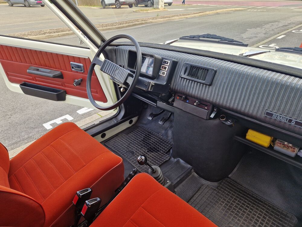 R5 TL expertis&eacute;e cabinet classic Auto 1977 occasion 80480 Salou&euml;l