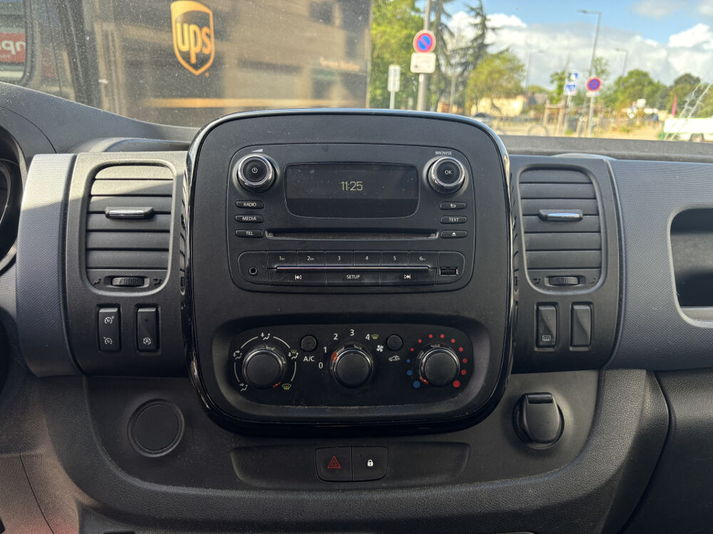 Vivaro L2H2 1.6 CDTI 120 cv - Chaine de distribution 2016 occasion 49124 Saint-Barth&eacute;lemy-d'Anjou