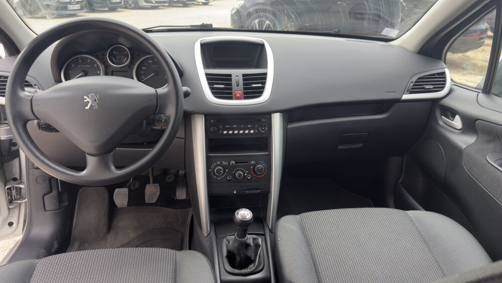 207 1.4 3P PREMIERE MAIN 2013 occasion 71380 Ch&acirc;tenoy-en-Bresse