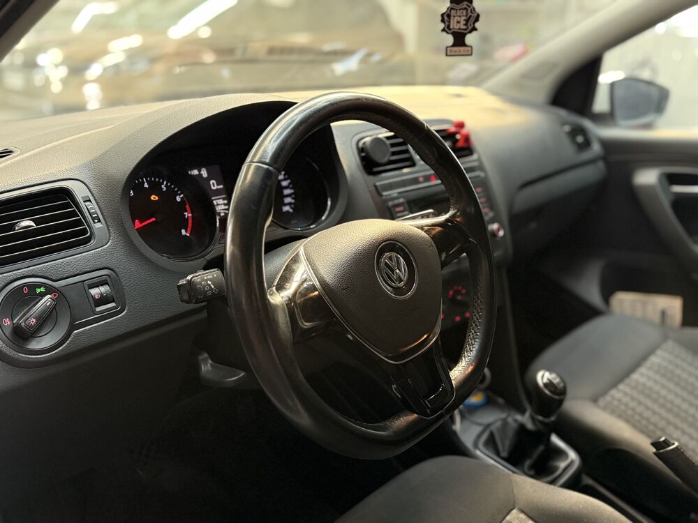 Polo 1.0 MPi 60ch Trendline 2015 occasion 78680 &Eacute;p&ocirc;ne