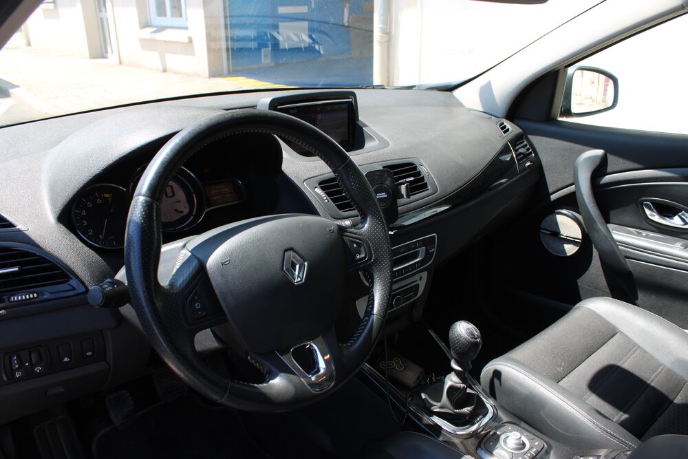 M&eacute;gane 1.2 TCE 130 ENERGY BOSE ( Radar Arr, Moteur &agrave; cha&icirc;ne, Son bo 2014 occasion 34200 S&egrave;te