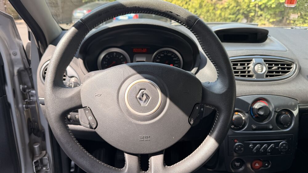 Clio III 5 Portes 1.5 dCi 86 cv Full Options / distribution neuve 2008 occasion 91120 Palaiseau