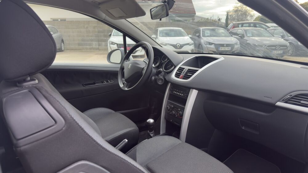 207 1.4 3P PREMIERE MAIN 2013 occasion 71380 Ch&acirc;tenoy-en-Bresse
