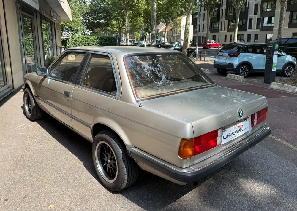 S&eacute;rie 3 E30 COUPE 318i 1.8 i 105cv BOITE AUTOMATIQUE 1984 occasion 92370 Chaville