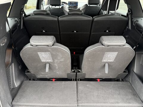 5008 II (2) 1.5L HDI 130CH 7 PLACES ALLURE PACK EAT8 | GARANTIE 1 2022 occasion 44860 Pont-Saint-Martin