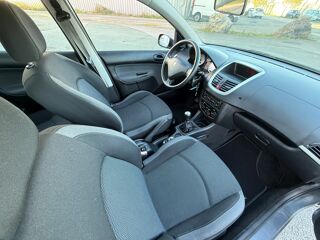 206 1.4l hdi 70ch TRENDY 2009 occasion 44860 Pont-Saint-Martin