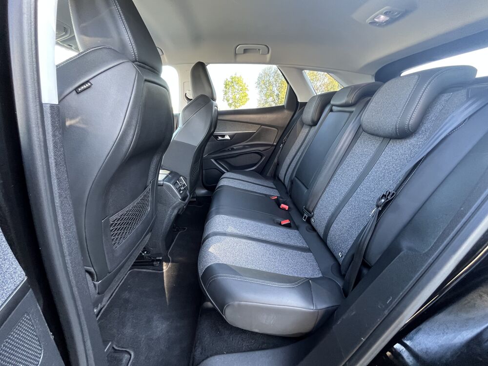 3008 II 130Chv 1.5 BlueHDi Allure Business // Garantie 1 an 2019 occasion 44860 Pont-Saint-Martin