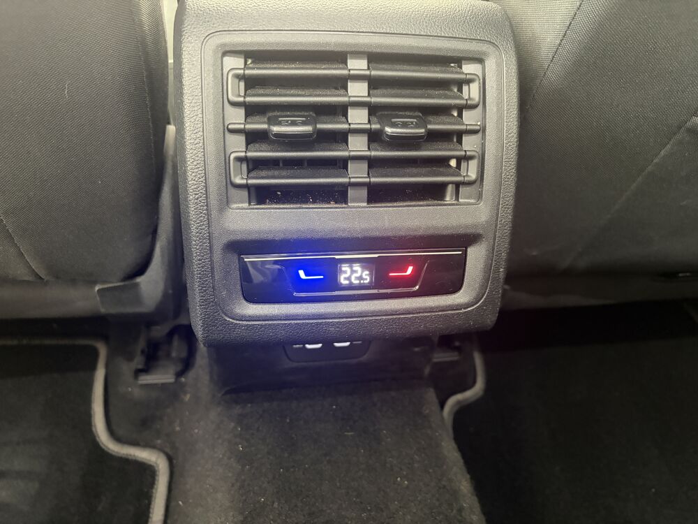 Golf VIII 1.5 ETSI 150 STYLE DSG7 / ENTRETIEN COMPLET / ATTELAGE 2024 occasion 27620 Gasny