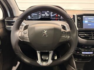 208 1.6 E-HDI BVA 5P + TOIT PANORAMIQUE / CAMERA DE RECUL 2015 occasion 27620 Gasny