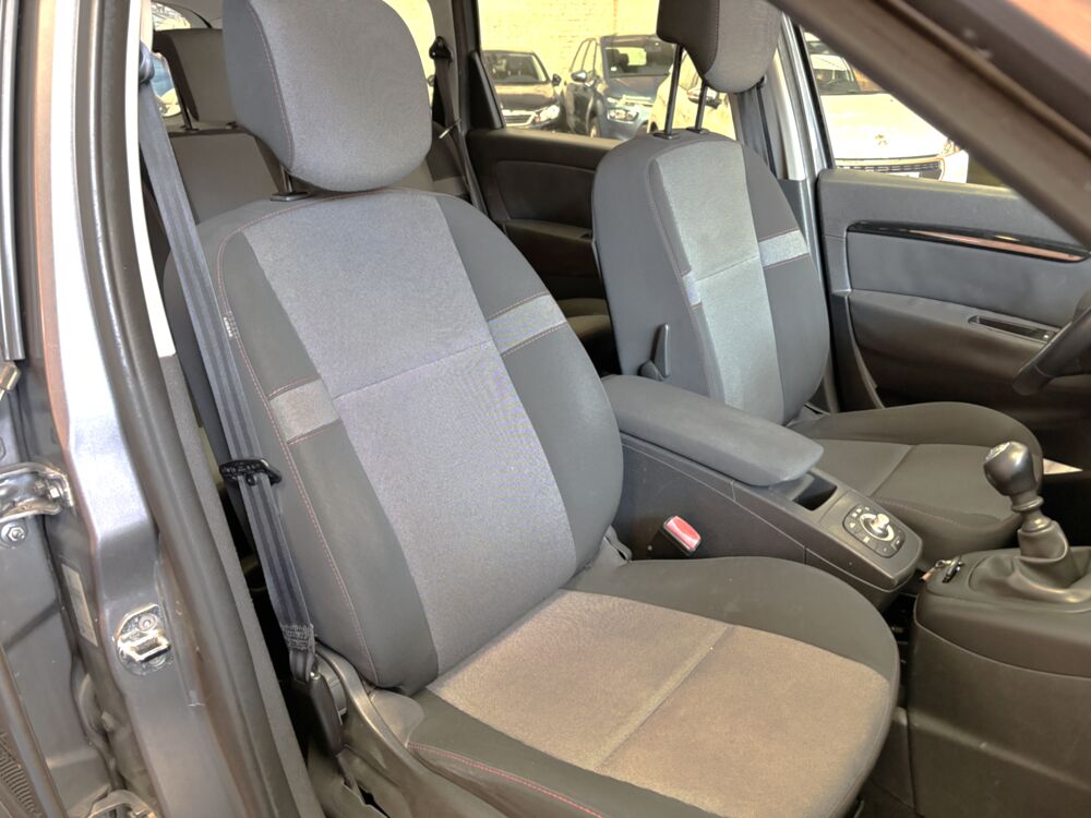 Grand scenic IV 1.5 DCI 110 ch Finition Business 7 places 2014 occasion 59640 Dunkerque