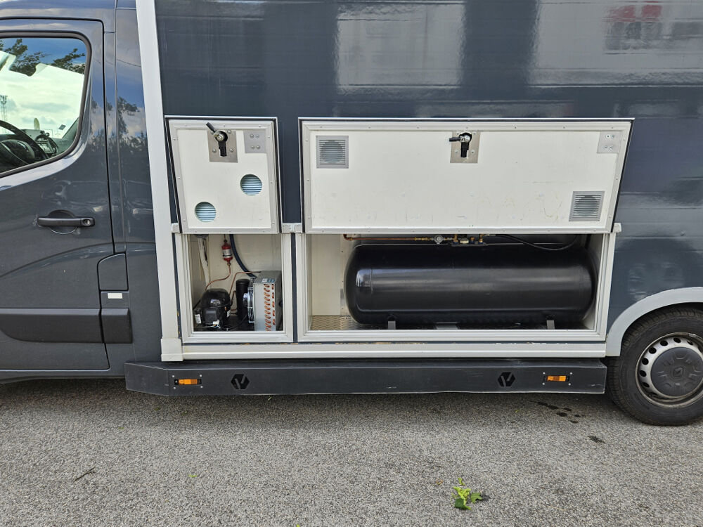 Master 2.3 DCI 150 RWD Caisse Boite Automatique Am&eacute;nagement r&ocirc;tiss 2022 occasion 25400 Audincourt