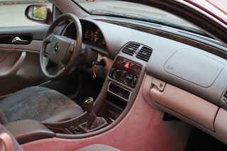 CLK Coup&eacute; 200 2.0 i 136 cv Elegance 1997 occasion 88000 &Eacute;pinal