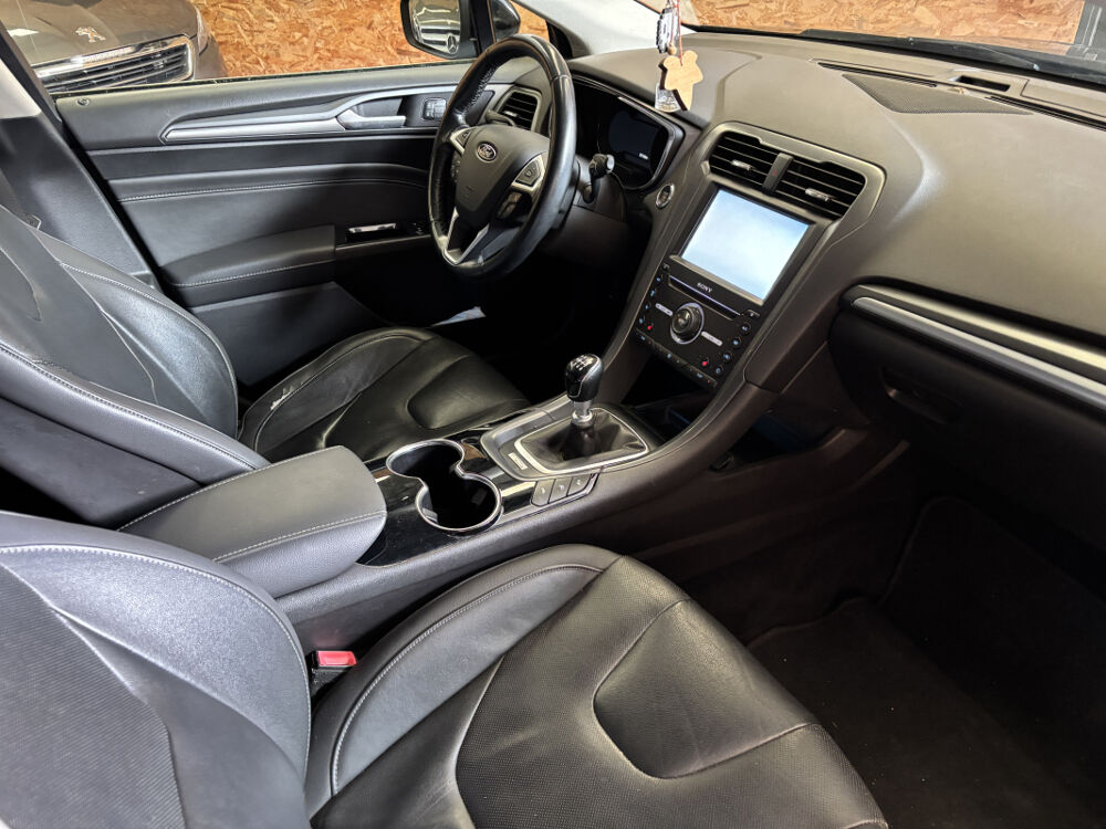Mondeo 180ch Finition Vignale 2015 occasion 59640 Dunkerque