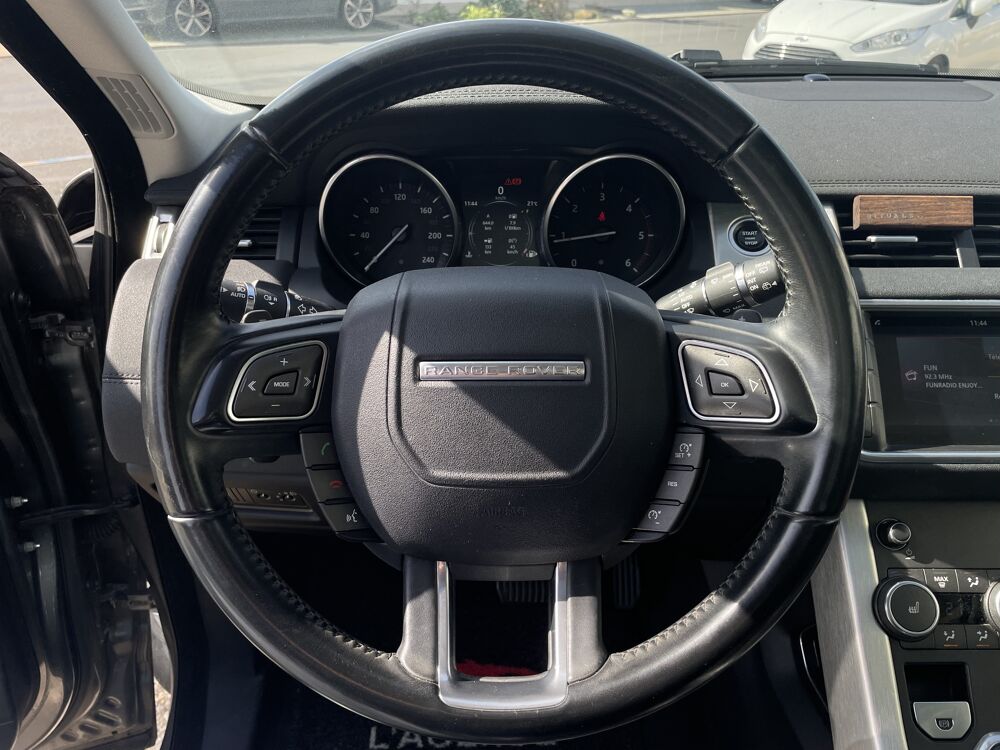 Range Rover Evoque 2.0 TD4 150 cv SE 4WD BVA9 Mark IV 2016 occasion 49124 Saint-Barth&eacute;lemy-d'Anjou