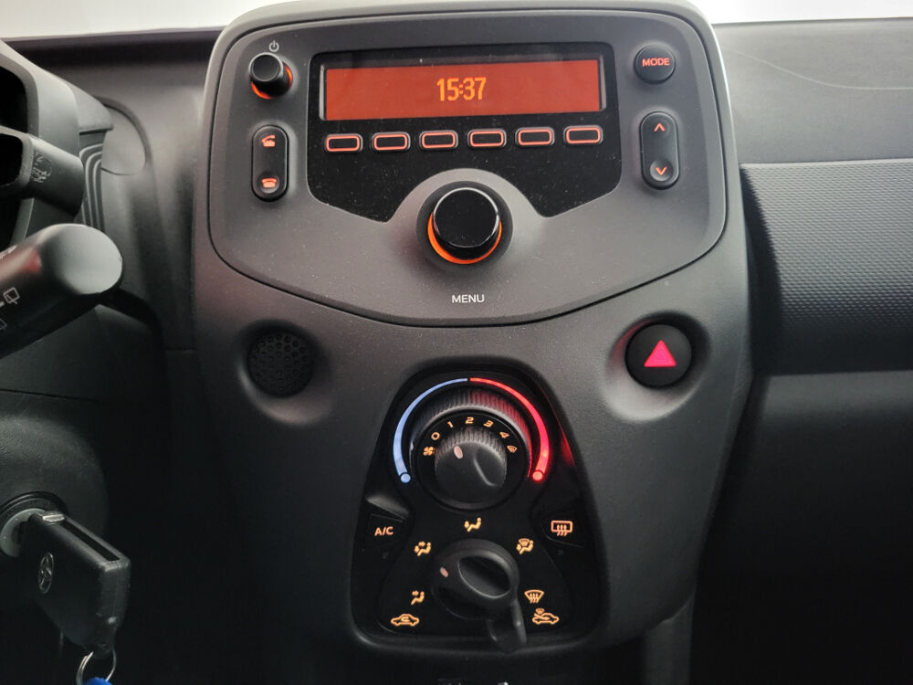 Aygo TOYOTA AYGO II (2) 1.0 VVT-I 72 X-PRO 5P 2021 occasion 37170 Chambray-l&egrave;s-Tours