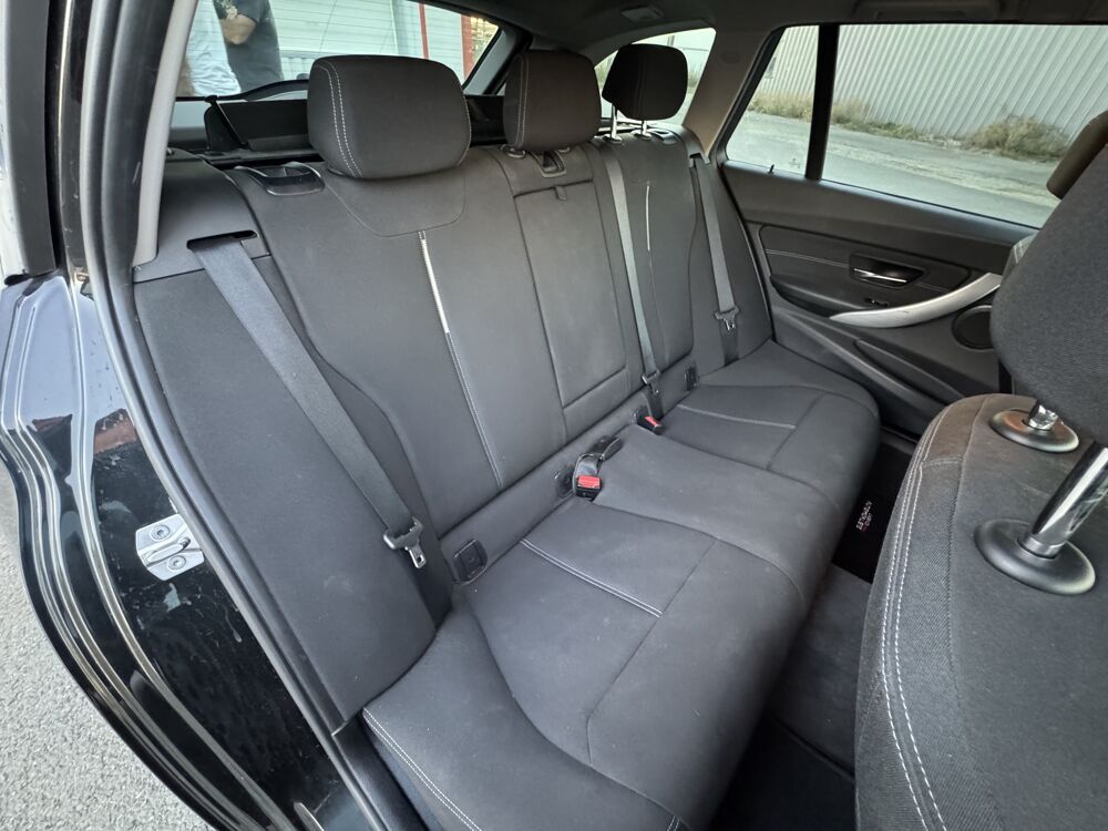 S&eacute;rie 3 TOURING 318D 143 BVA SPORT | XENONS / HAYON ELECTRIQUE / FEU 2015 occasion 44860 Pont-Saint-Martin