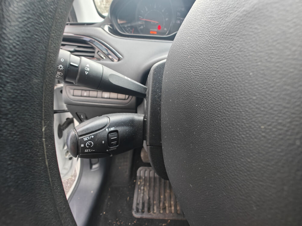 Divers Business 1.4 HDi FAP Active 2&Egrave;ME MAIN 2015 occasion 90400 Danjoutin