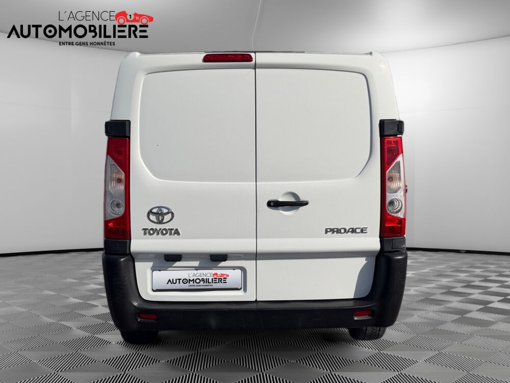 Proace FOURGON L1H1 2.0 D-4D 128 cv 2014 occasion 51000 Ch&acirc;lons-en-Champagne