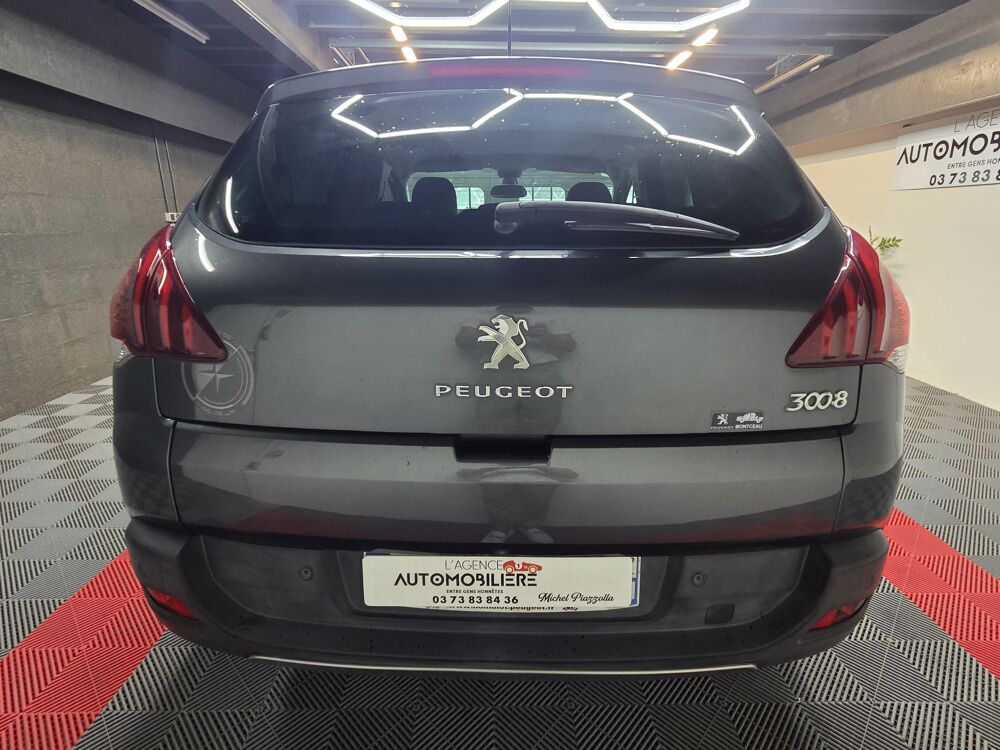 3008 (2) 1.6 BlueHDi 120ch Crossway EAT6 2015 occasion 71300 Montceau-les-Mines