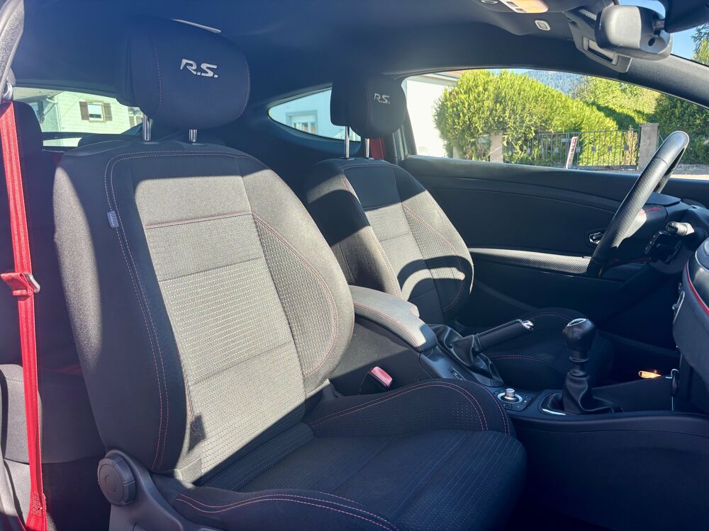 M&eacute;gane III Coup&eacute; RS 2.0 16V Turbo 275 ch 2016 occasion 88100 Sainte-Marguerite