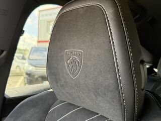 3008 III 1.2 Hybrid 136ch GT e-DCS6 136Ch | GARANTIE 12 MOIS 2024 occasion 44860 Pont-Saint-Martin