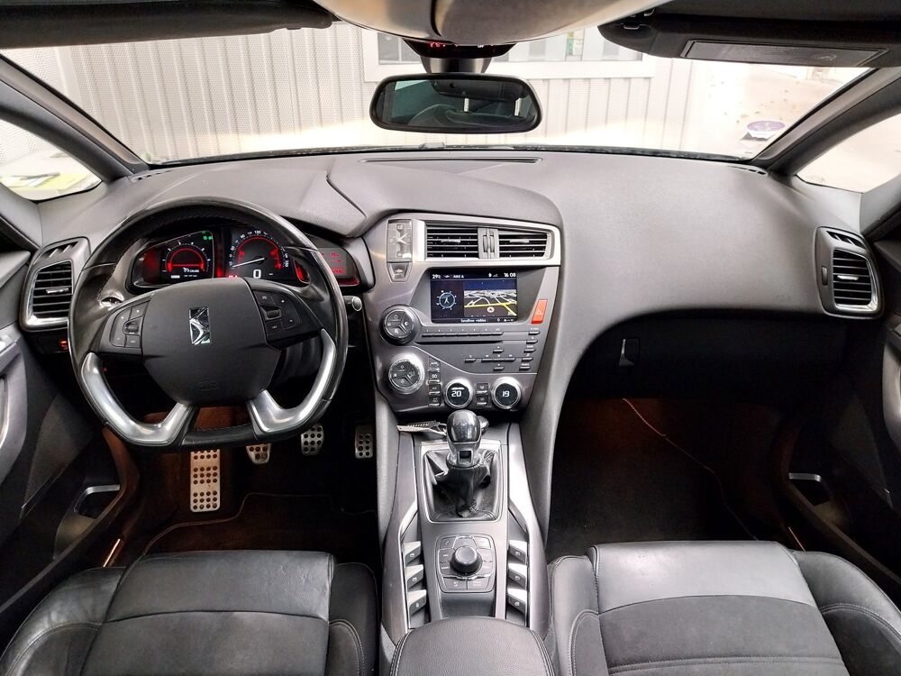 DS5 1.6 THP 200 SO CHIC 2012 occasion 56000 Vannes