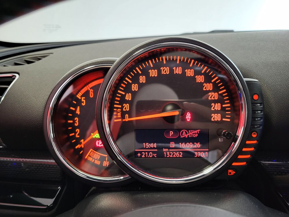 Clubman MINI CLUBMAN COOPER D 2.0L 150 TOIT PANORAMIQUE GPS CUIR COM 2016 occasion 37170 Chambray-l&egrave;s-Tours