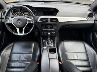 Classe C III COUPE 63 AMG BVA7 SUIVI COMPLET MERCEDES 2011 occasion 59300 Valenciennes