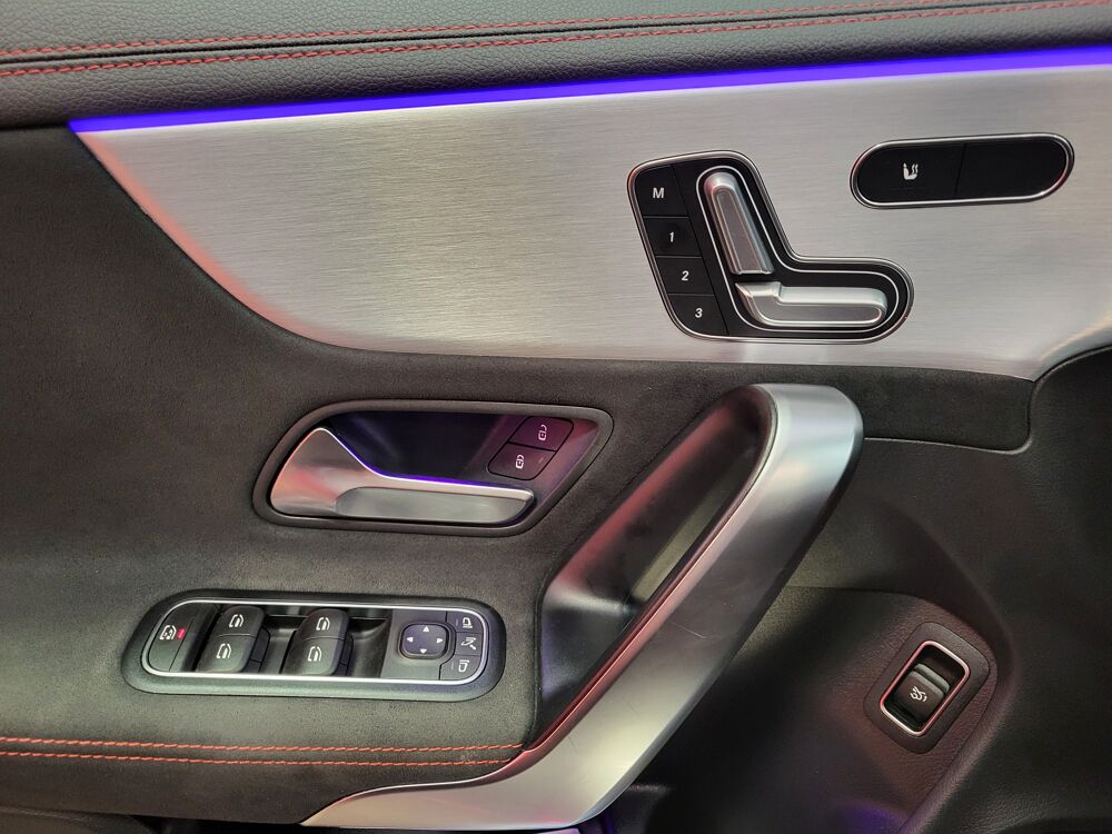 Classe CLA CLA COUPE 200 D AMG LINE + CARPLAY + TOIT OUVRANT 2020 occasion 37170 Chambray-l&egrave;s-Tours