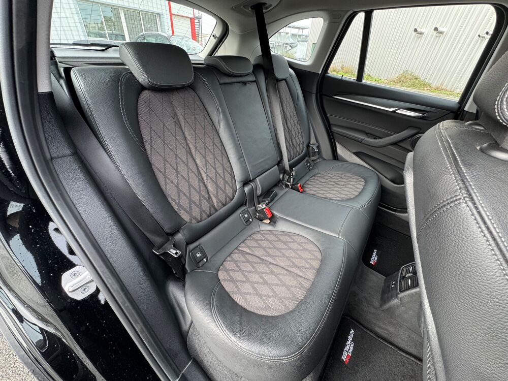 X1 F48 XDRIVE 25E 220CH XLINE | 1ERE MAIN | ATTELAGE | GARANTIE 2020 occasion 44860 Pont-Saint-Martin
