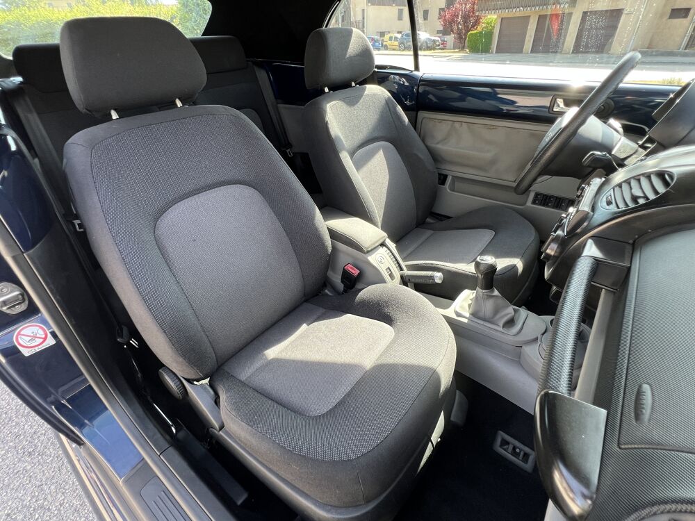 Beetle CABRIOLET 1.4 75ch 2&egrave;me main 2003 occasion 25300 Pontarlier