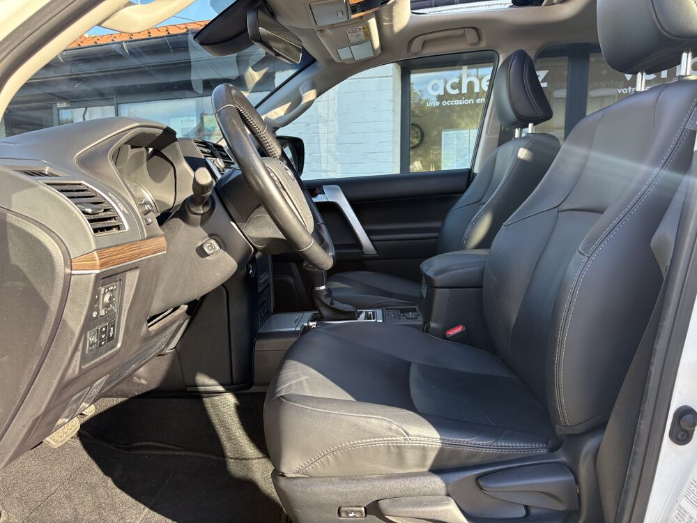 Land Cruiser 177 D-4d Lounge Bva 3p 2 Places GARANTIE RELAX 2020 occasion 59300 Valenciennes