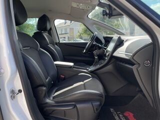 Grand scenic IV IV 1.6 dCi EDC6 160 cv Intens 2017 occasion 49124 Saint-Barth&eacute;lemy-d'Anjou