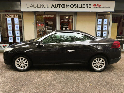 M&eacute;gane COUPE CABRIOLET 1.4 TCE 130 PRIVILEGE **MOTEUR A CHAINE** 2010 occasion 92370 Chaville
