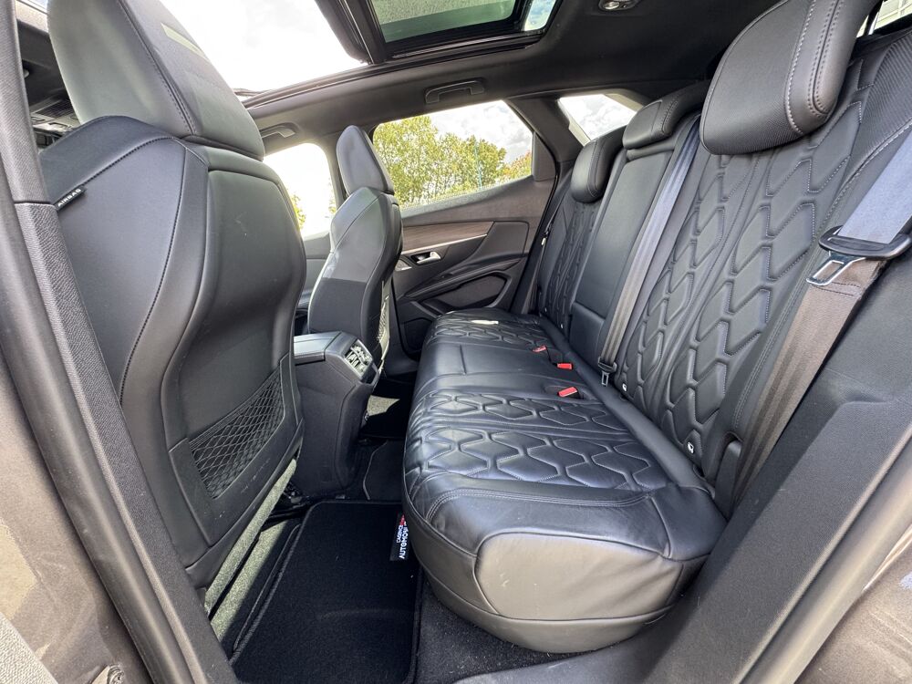 3008 HYBRID4 300 E-EAT8 GT PACK | NIGHT VISION/FOCAL/TOIT OUVRANT 2021 occasion 44860 Pont-Saint-Martin