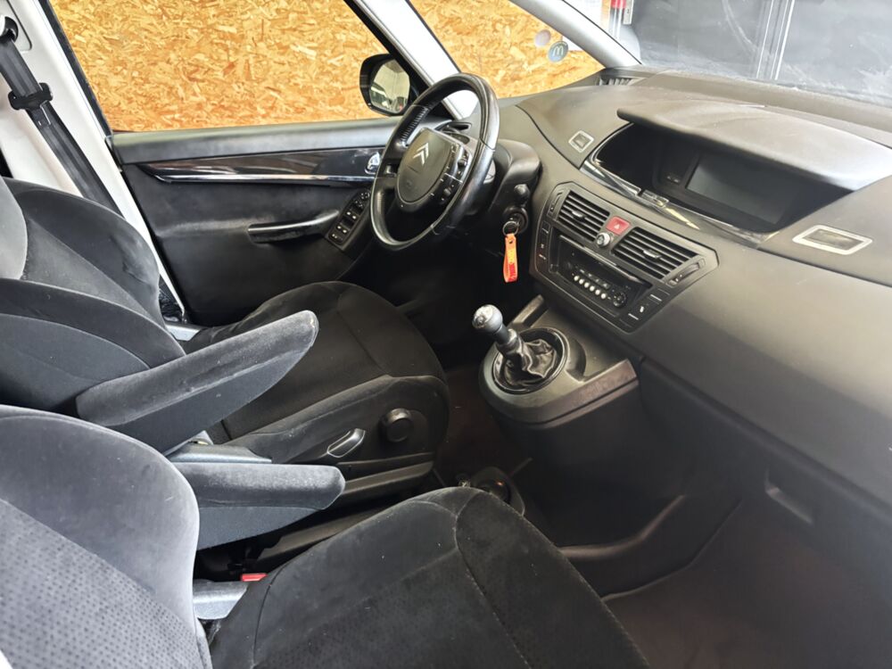 C4 1l6 HDI 110 finition exclusive 2008 occasion 59640 Dunkerque